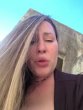 Mona_Plus live sex cam