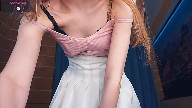 OnaZiroge live sex cam