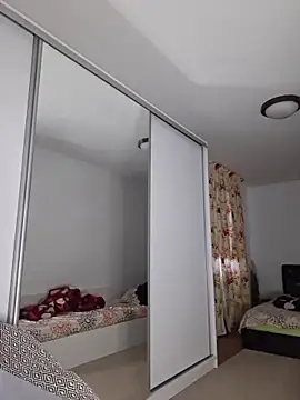 merlyn4 live sex cam