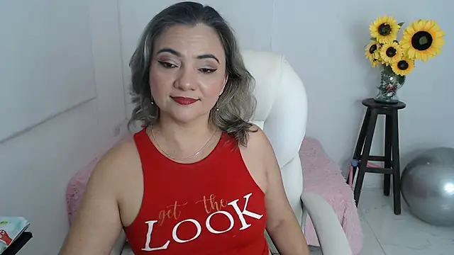 ana_milf live sex cam