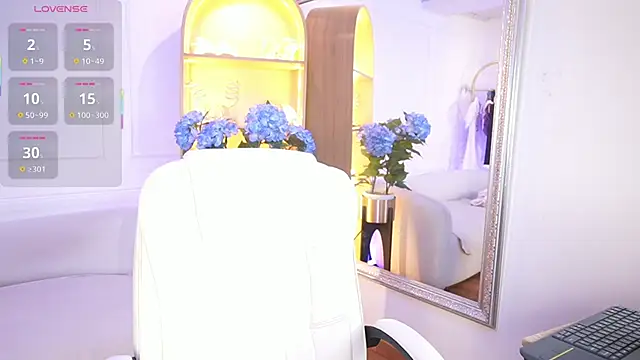 elasummer live sex cam