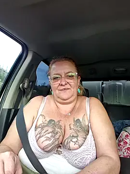 Misspapillon1840 live sex cam