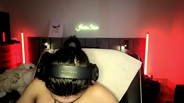 JordanShow live sex cam