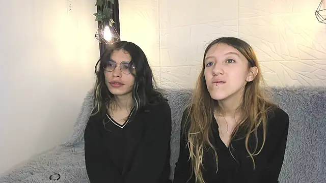 BRIAR_AND_BLAIR live sex cam