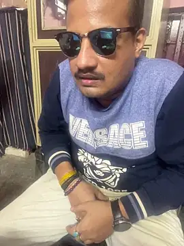 Saxymood1111 live sex cam