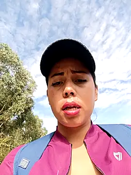 _andrea30 live sex cam