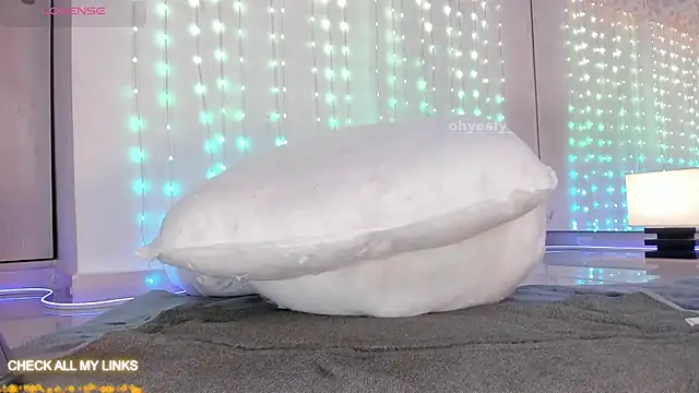 ohyesly_ live sex cam