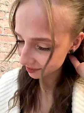 CaseyStar live sex cam