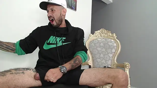 bigdick_monster1 live sex cam