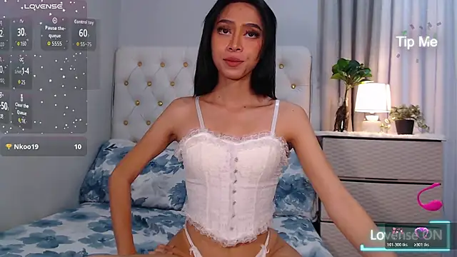 megumishemale_x live sex cam