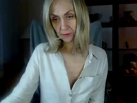 Tanya6547 live sex cam