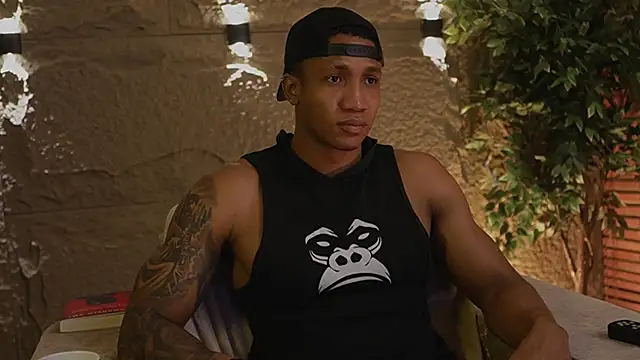 Logan_Varela live sex cam