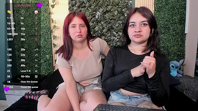 Lucy_and_Karoline live sex cam