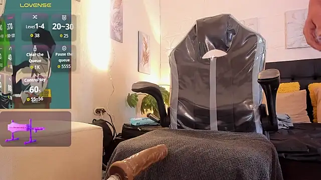 JUANDIAMONDS98 live sex cam