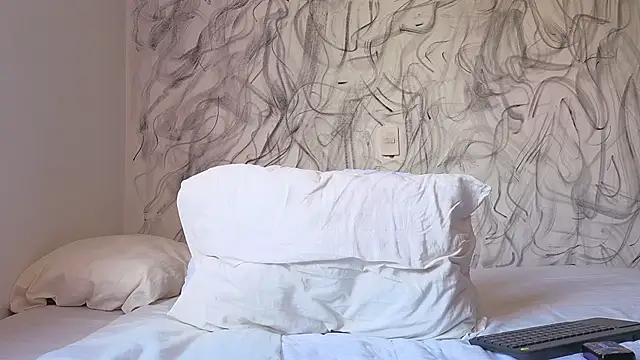 Saturno_v live sex cam