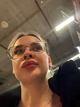 KristiRich live sex cam