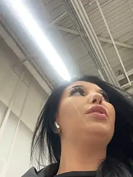 Tisha_Busty live sex cam