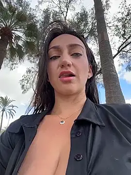 Ninabigtitied live sex cam