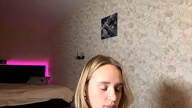 ElisabetLorney live sex cam