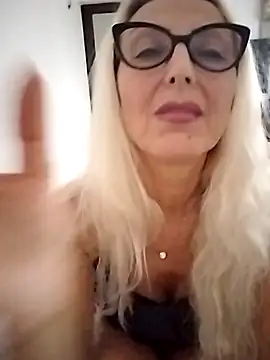 _sexyBLONDE46_ live sex cam