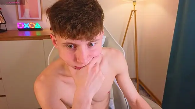 crisp1n live sex cam