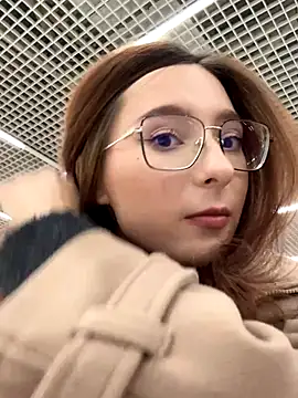 LilluKatten live sex cam