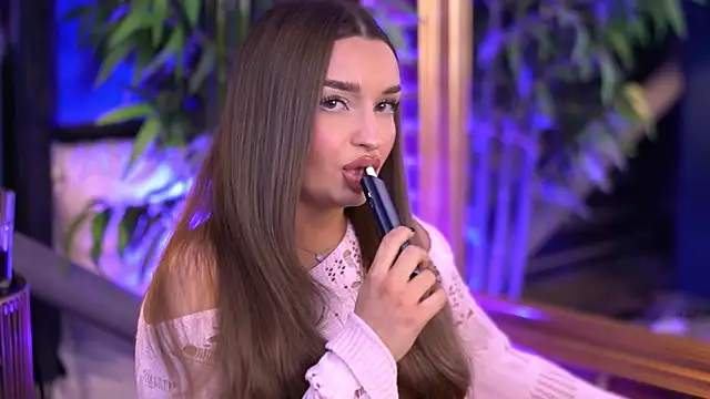 MillaSerene live sex cam