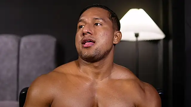 CallumMuscle live sex cam