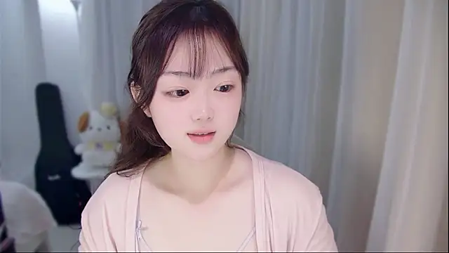 YUANYUAN-A live sex cam