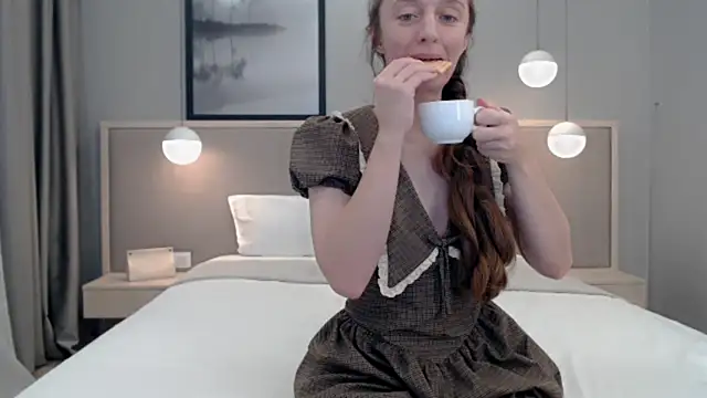 ShySchoolGirl live sex cam