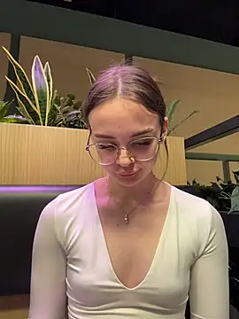 KristiRich live sex cam