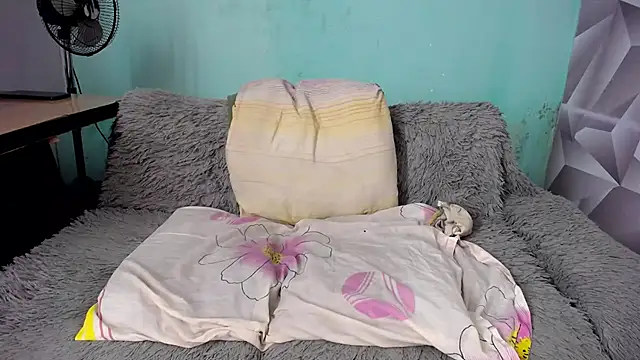 krityn_12 live sex cam