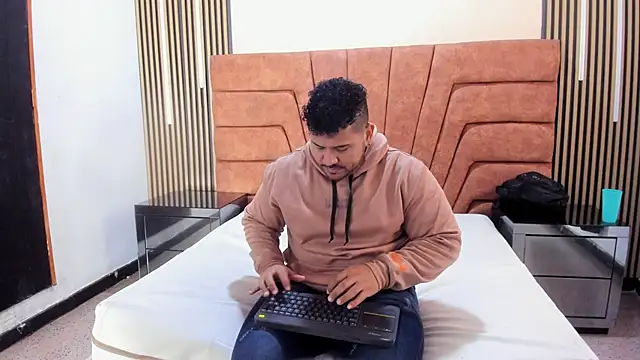 michael_hill1 live sex cam