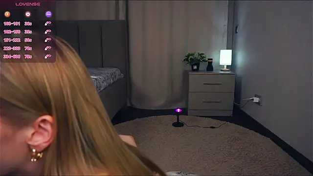 VeronaBench live sex cam