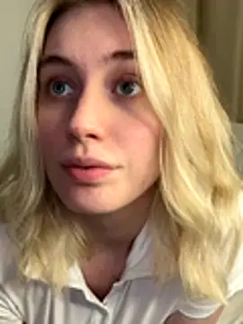 HoneyRay live sex cam