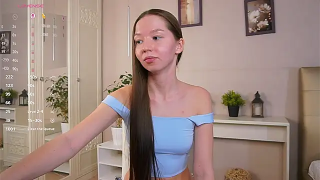 MayaHjelm live sex cam