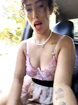 roxyrougee live sex cam