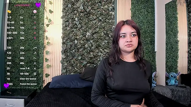 Lucy_and_Karoline live sex cam