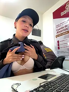 Emily-7_ live sex cam