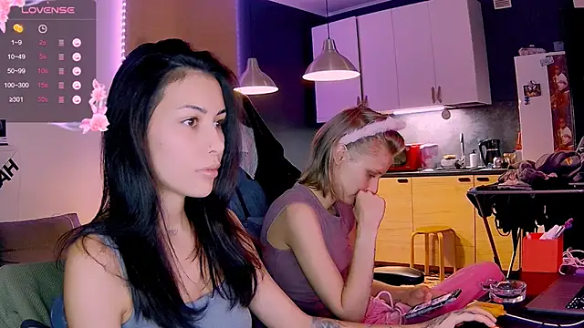 KatiKate live sex cam