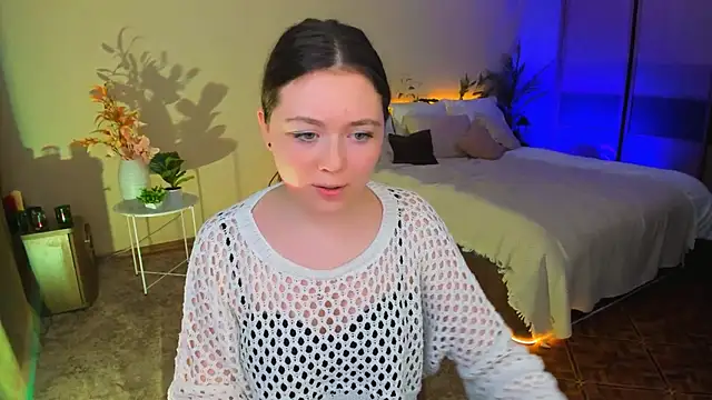 AlluringLookk live sex cam