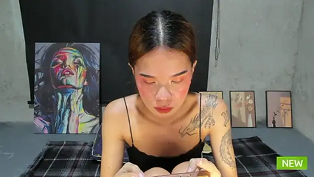 Colette_Thompson live sex cam