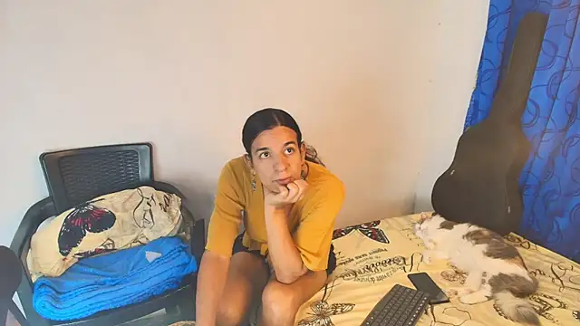 Oh_Tique live sex cam