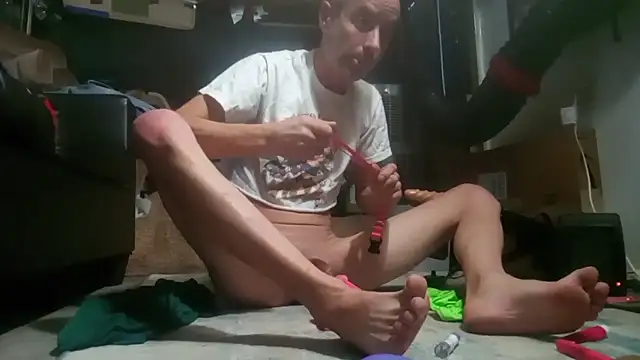 JunkieLiLMethWhore live sex cam