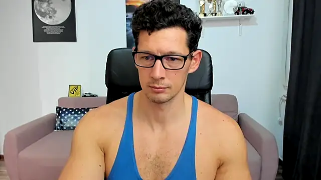 BrutusK08 live sex cam