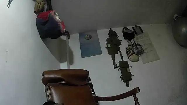 crazylatinguyy live sex cam