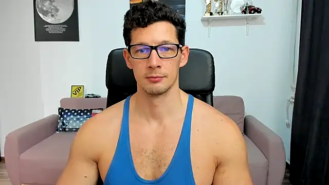 BrutusK08 live sex cam