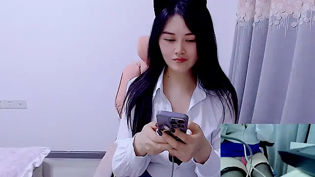 Little-sweet live sex cam