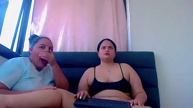 brunnette_hot's cam snapshot