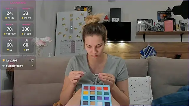 Girl_alone_home live sex cam